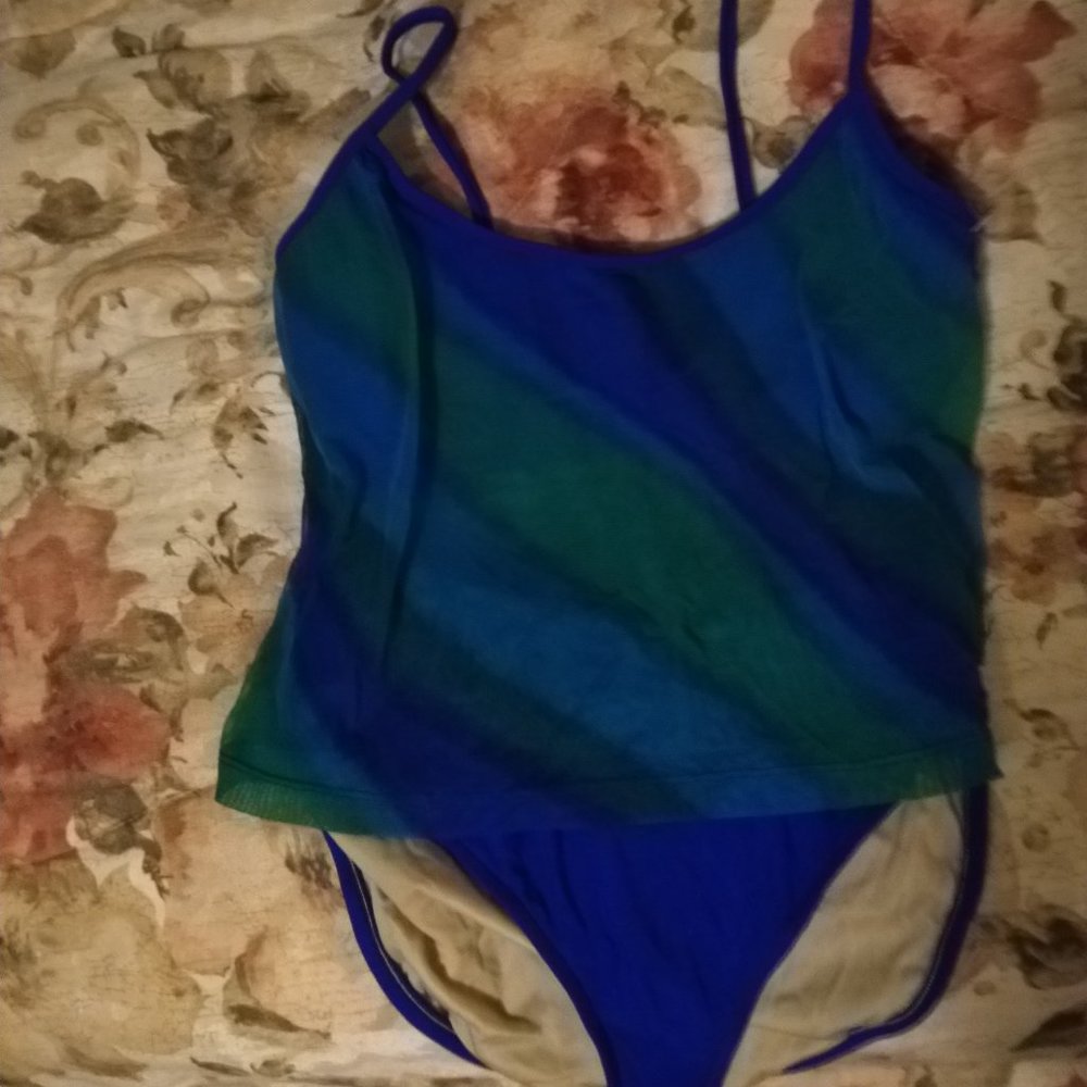 Two Piece Tankini Swimsuit NWOT